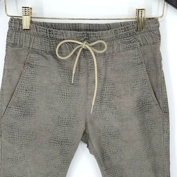 Bevy Flog Shely Original Pant Silver Sage Gray Snakeskin Print Cotton Size 24 (2 - Picture 3 of 11